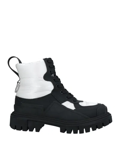 Dolce & Gabbana Chunky Sole Ankle Boots In Black