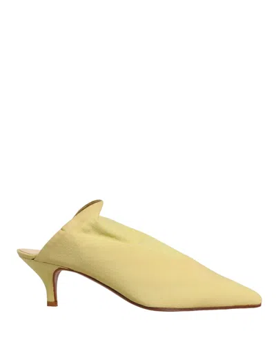 Pre-owned Dolce & Gabbana Yellow Suede Heel Mule Women's Shoes ()