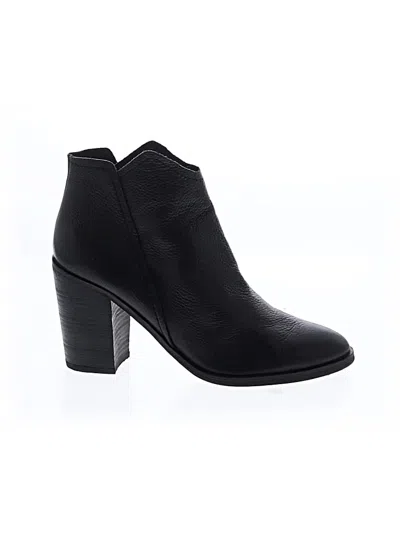 Pre-owned Dolce Vita Ankle Boots In Black