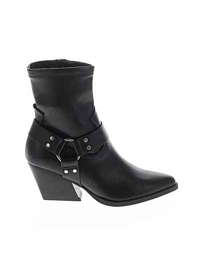 Pre-owned Dolce Vita Ankle Boots In Black