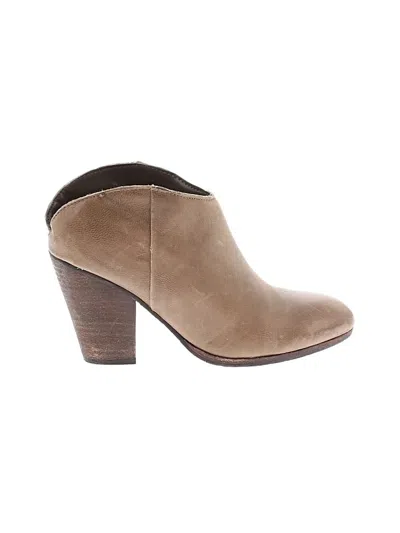 Pre-owned Dolce Vita Ankle Boots In Tan