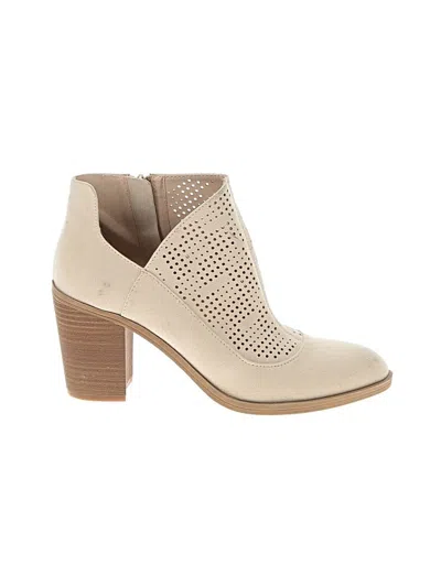 Pre-owned Dolce Vita Ankle Boots In White
