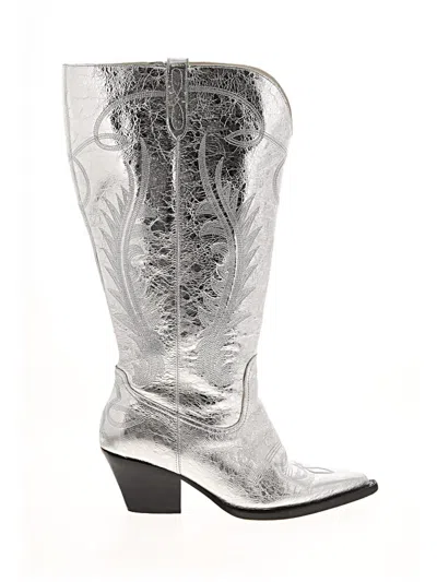 Pre-owned Dolce Vita Boots In Silver