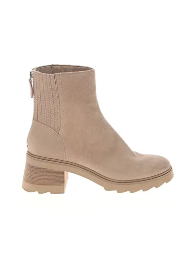 Pre-owned Dolce Vita Boots In Tan