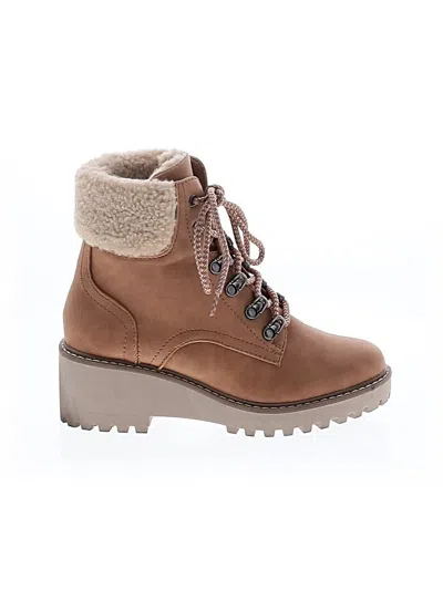 Pre-owned Dolce Vita Boots In Tan