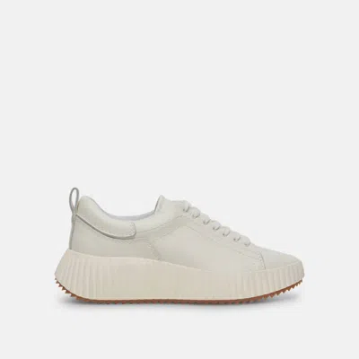 Dolce Vita Devote Sneakers In White