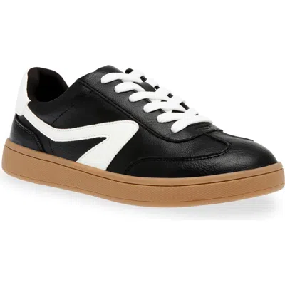 Dolce Vita Dv By  Voyage Sneaker In Black Smooth