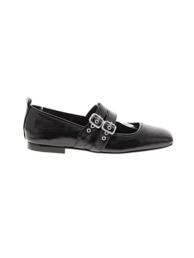 Pre-owned Dolce Vita Flats In Black