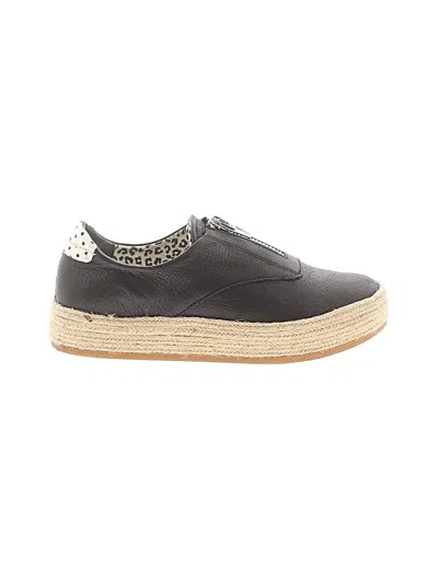 Pre-owned Dolce Vita Flats In Gray
