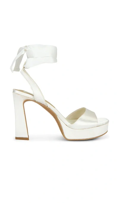 Dolce Vita Jaemy Platform Heel In White