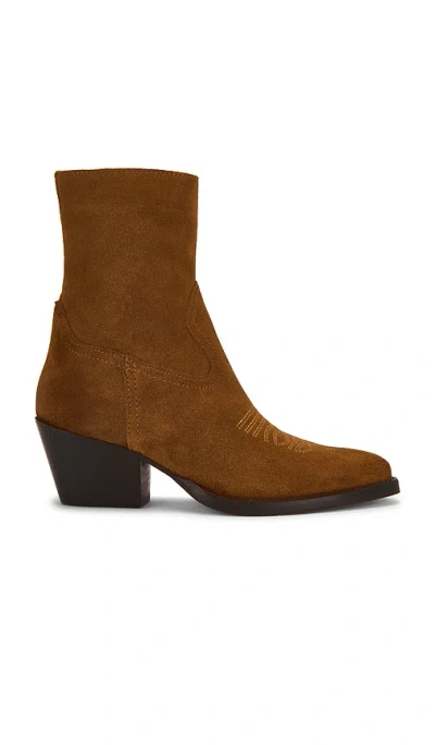 Dolce Vita Klyde Boot In Brown