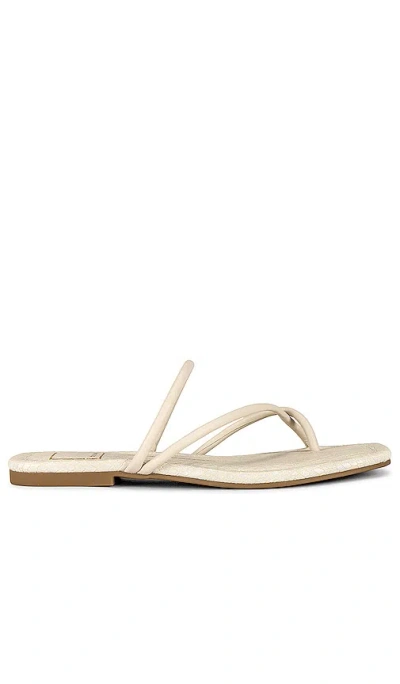 Dolce Vita Leanna Sandal In Cream