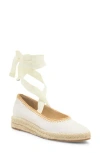 Dolce Vita Morgan Platform Flat In Ivory Canvas