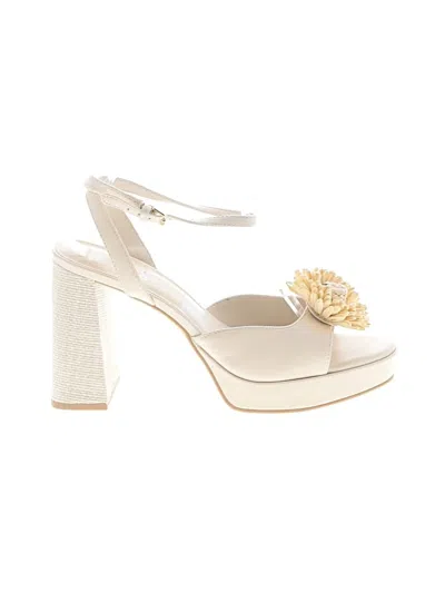 Pre-owned Dolce Vita Sandals In White