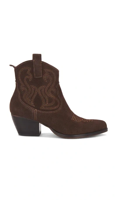 Dolce Vita Shania H2o Boot In Brown