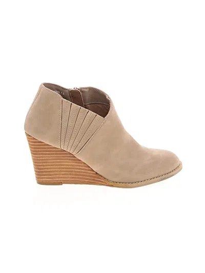 Pre-owned Dolce Vita Wedges In Tan