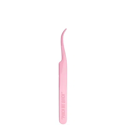 Doll Beauty Pinch Me Tweezers In White