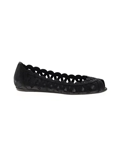 Pre-owned Donald J Pliner Flats In Black