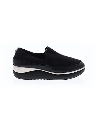 Pre-owned Donald J Pliner Flats In Black