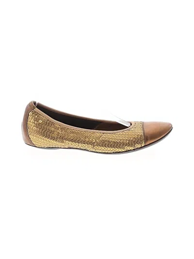 Pre-owned Donald J Pliner Flats In Gold