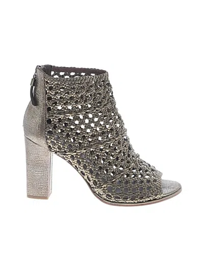 Pre-owned Donald J Pliner Heels In Silver