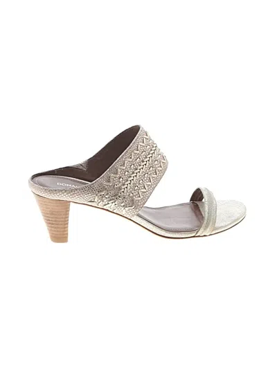 Pre-owned Donald J Pliner Sandals In Ivory