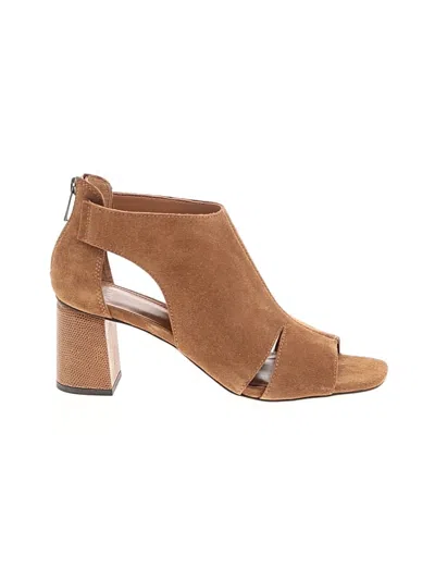 Pre-owned Donald J Pliner Sandals In Tan