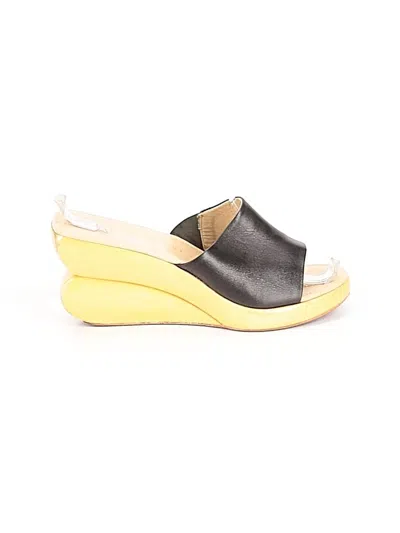 Pre-owned Donald J Pliner Wedges In Black