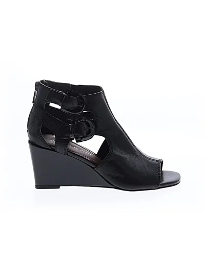Pre-owned Donald J Pliner Wedges In Black