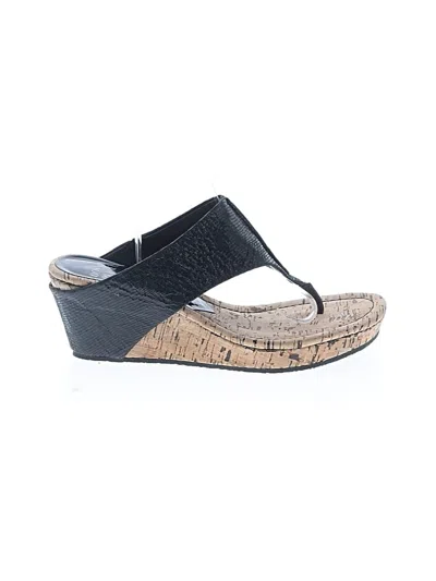 Pre-owned Donald J Pliner Wedges In Black
