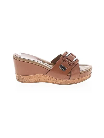 Pre-owned Donald J Pliner Wedges In Brown