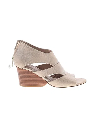 Pre-owned Donald J Pliner Wedges In Gold