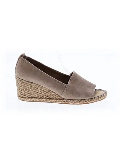 Pre-owned Donald J Pliner Wedges In Tan