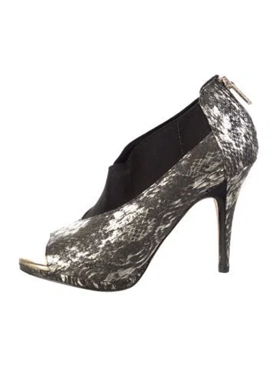 Pre-owned Donald Pliner Animal Print Pumps In Gray