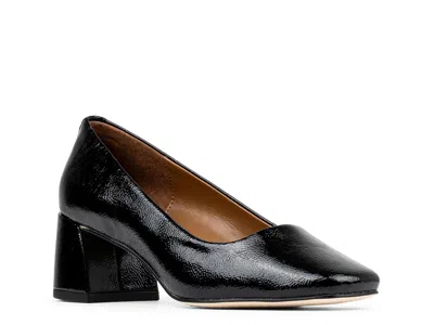Donald Pliner Aquarius Pump In Black