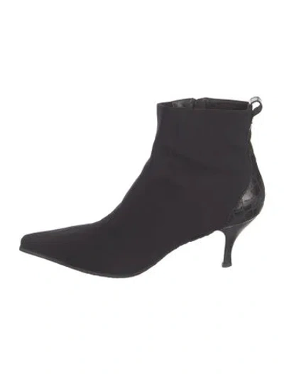 Pre-owned Donald Pliner Boots In Black