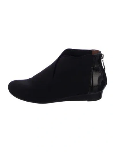 Pre-owned Donald Pliner Chelsea Boots In Black