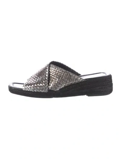 Pre-owned Donald Pliner Colorblock Pattern Slides In Neutral