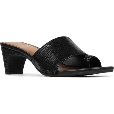 Donald Pliner Dalayna Leather Sandal In Animal Print