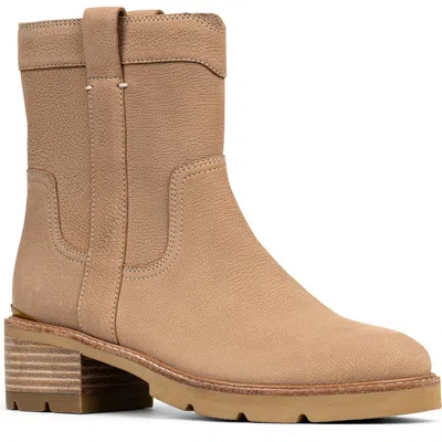 Donald Pliner Endra Bootie In Sand