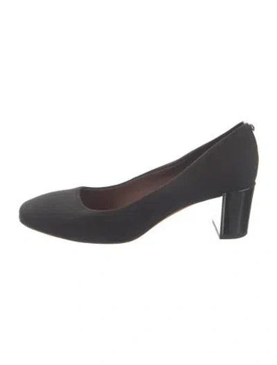 Pre-owned Donald Pliner Flats In Black