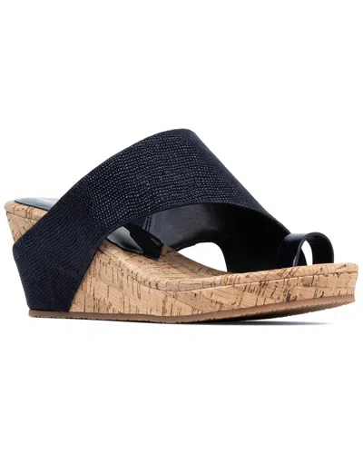 Donald Pliner Gyer Leather Sandal In Blue
