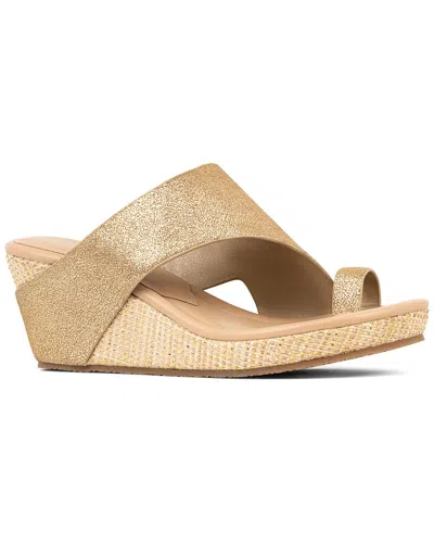 Donald Pliner Gyer4s8 Wedge Sandal In Gold
