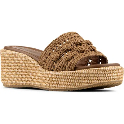 Donald Pliner Jakki Platform Wedge Sandal In Green