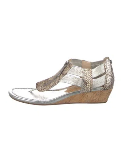 Pre-owned Donald Pliner Leather Animal Print T-strap Sandals In Silver