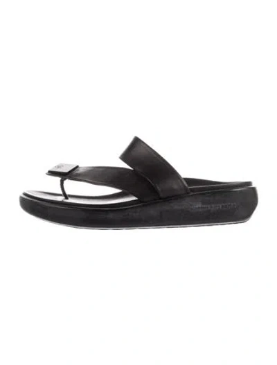 Pre-owned Donald Pliner Leather In Black