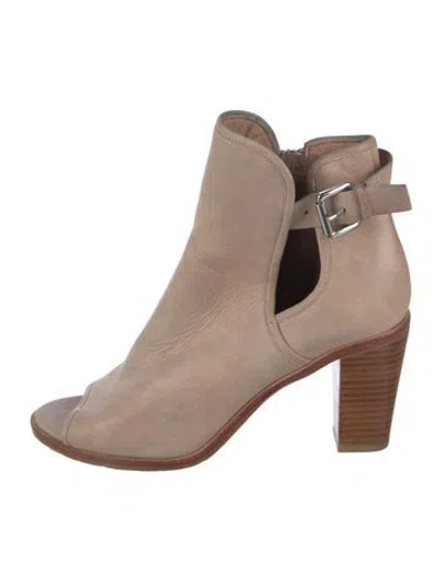 Pre-owned Donald Pliner Leather Boots In Neutrals