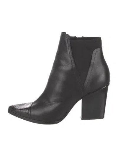 Pre-owned Donald Pliner Leather Chelsea Boots In Black