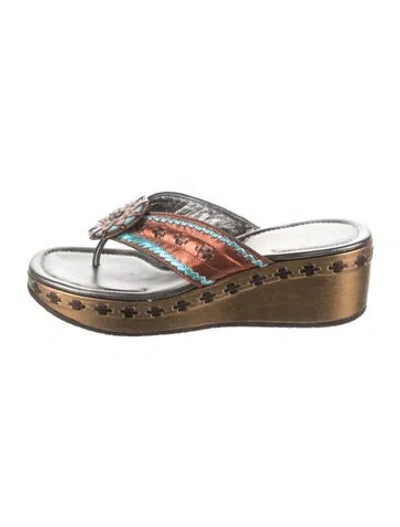 Pre-owned Donald Pliner Leather Colorblock Pattern T-strap Sandals In Silver