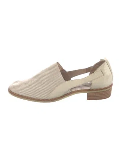 Pre-owned Donald Pliner Leather D'orsay Flats In Neutral